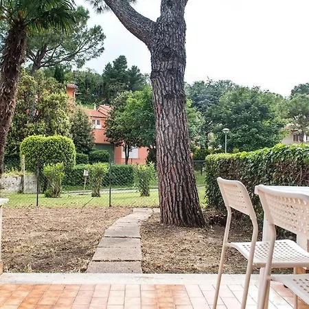 Trilocale Con Giardino A Numana, Vicino Al Centro E Alle Spiagge - N037